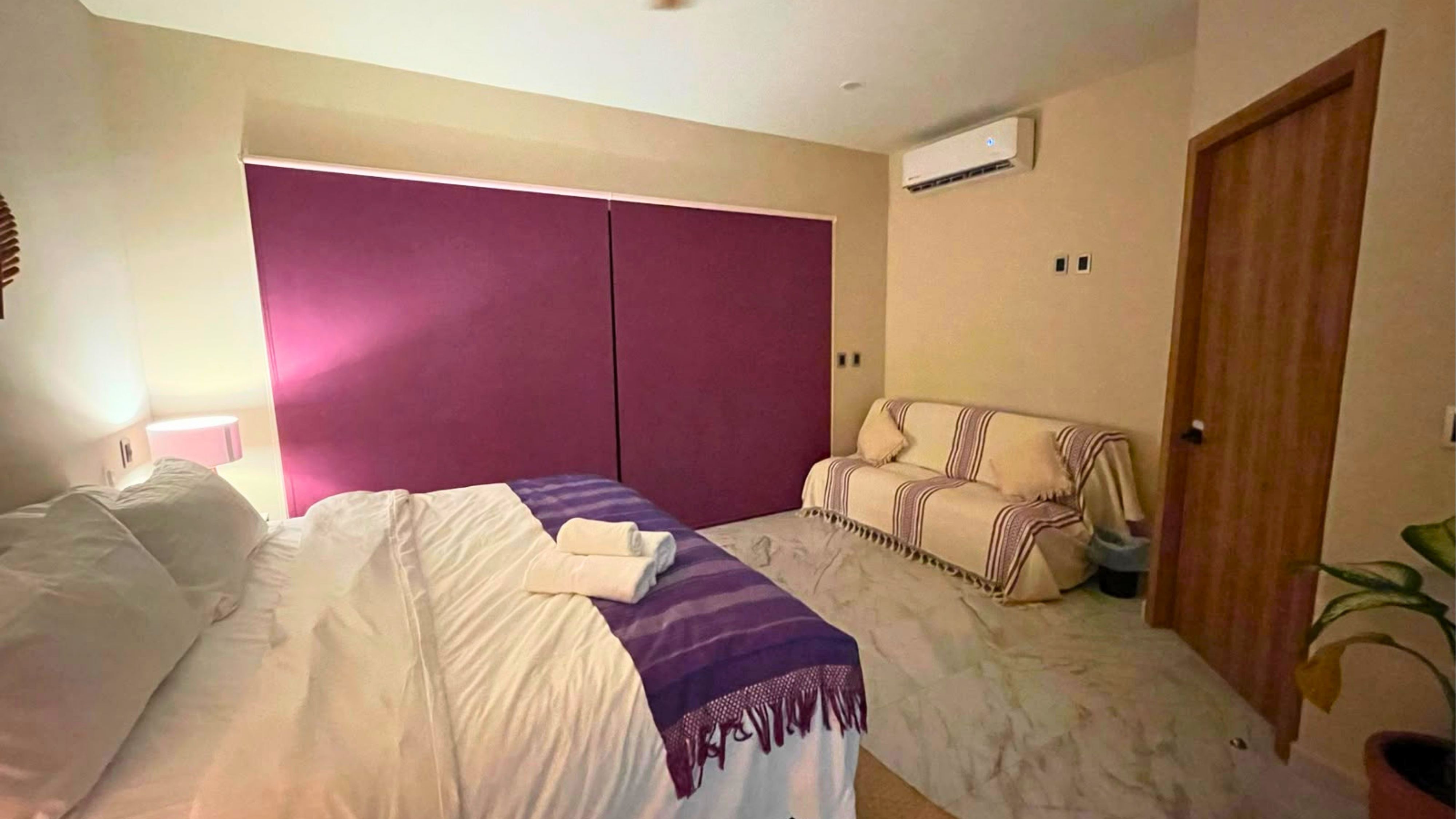 Modern house with private pool - 10 minutes walk from the beach