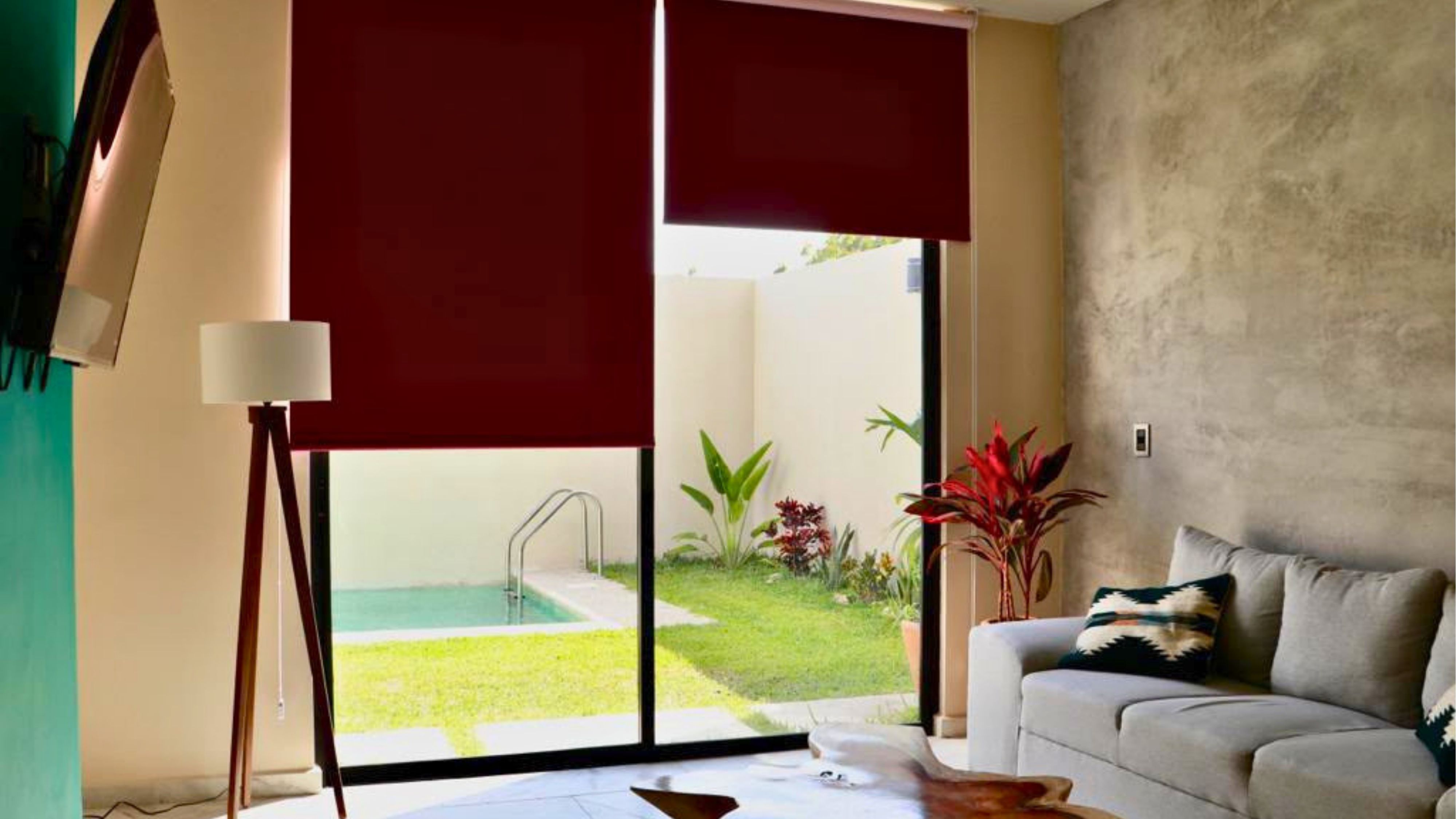 Modern house with private pool - 10 minutes walk from the beach