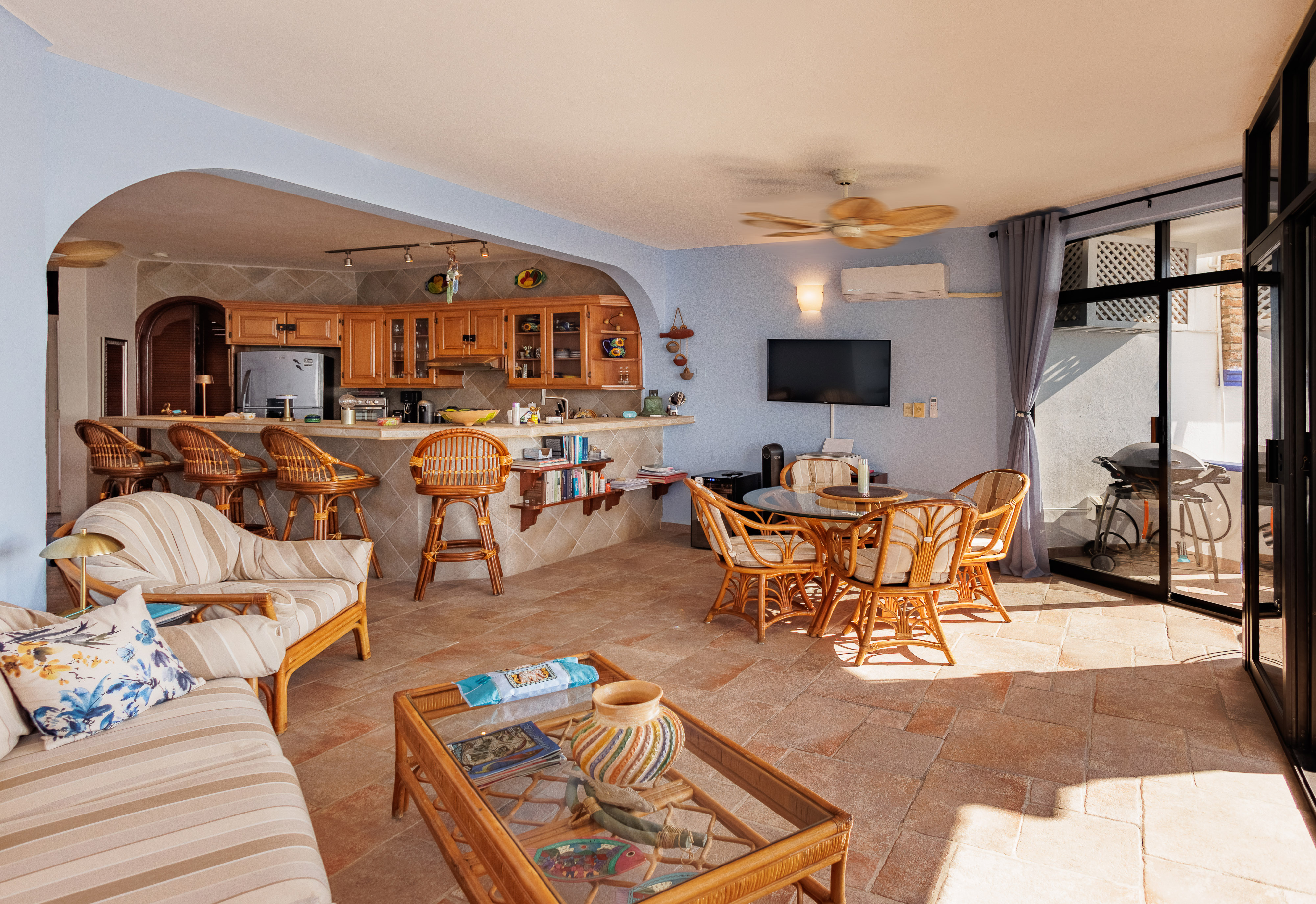 Condo Eglatina | Spectacular panoramic ocean view condo